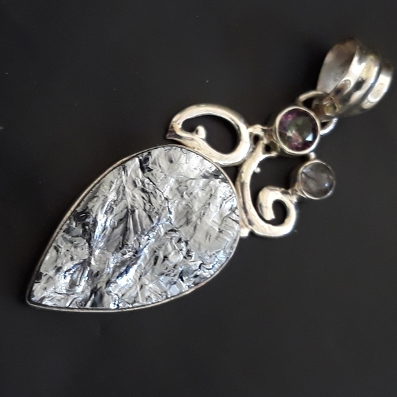 Handmade Silicon Crystal Sterling Silver P… - Picture 2 of 5